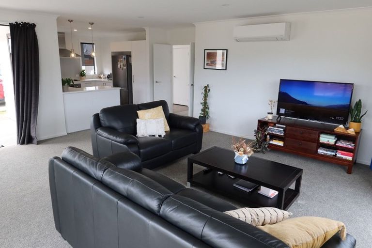 Photo of property in 12 Hebbard Court, Albert Town, Wanaka, 9305