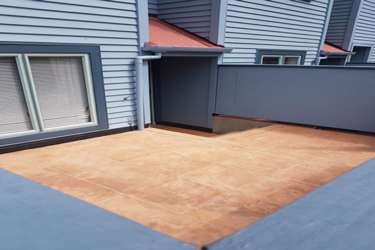 Photo of property in 11/93a Kelburn Parade, Kelburn, Wellington, 6012