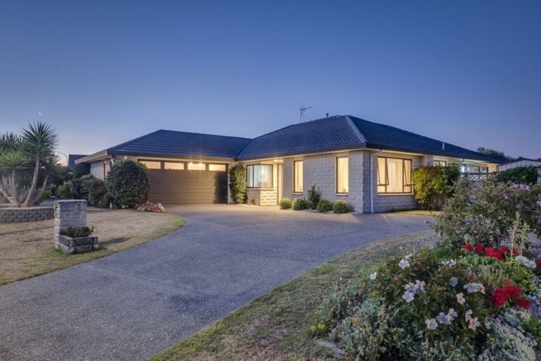 Photo of property in 39 Murray Court, Paraparaumu Beach, Paraparaumu, 5032