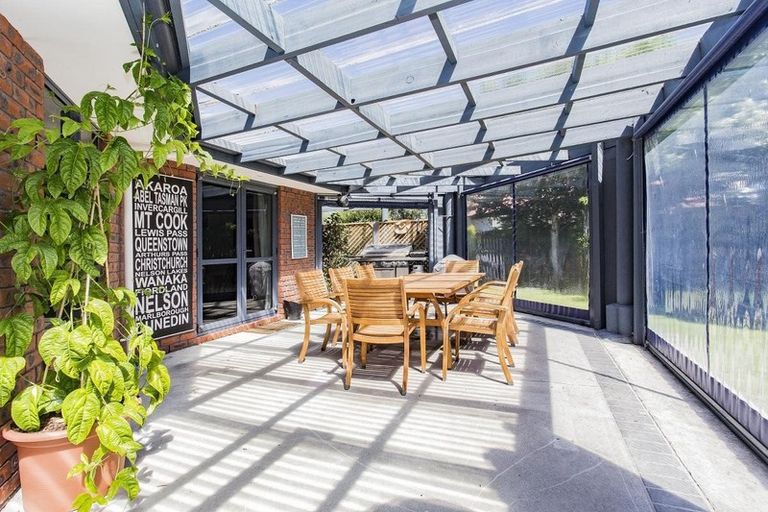 Photo of property in 22 Welsford Street, Woodend, 7610