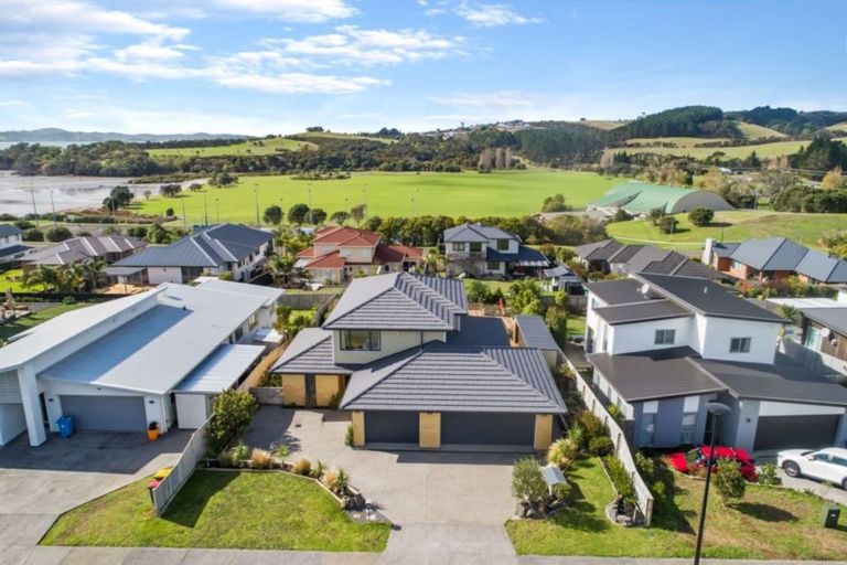 Photo of property in 83 Liberty Crescent, Beachlands, Auckland, 2018