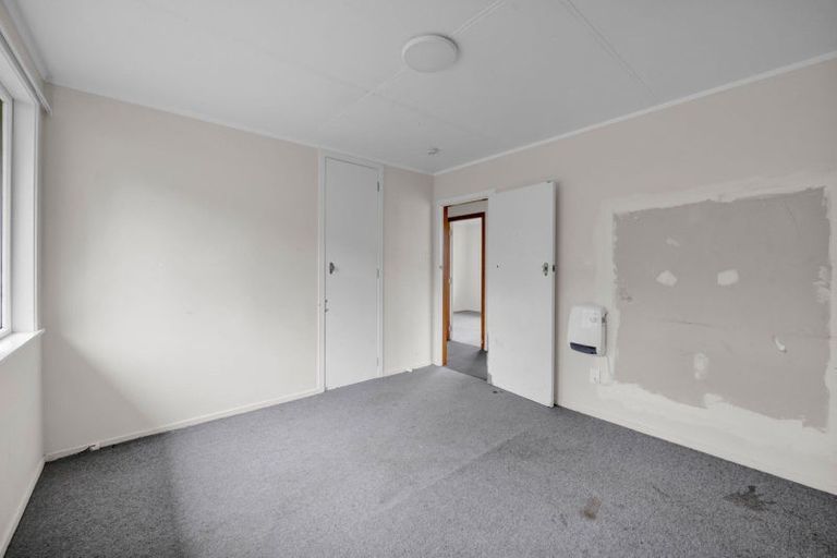 Photo of property in 103 Riversdale Drive, Merrilands, New Plymouth, 4312
