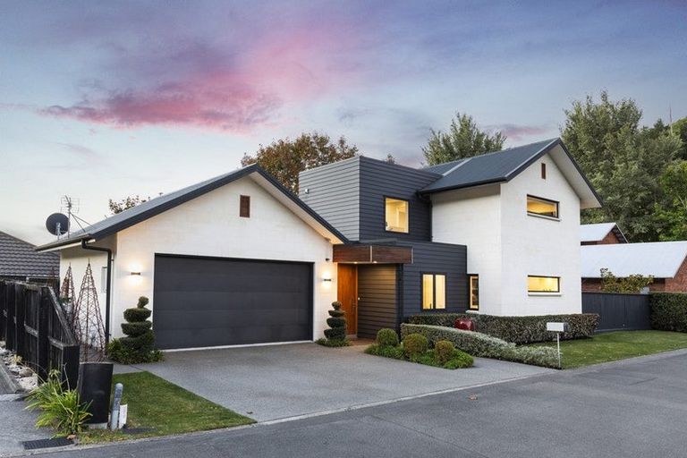 Photo of property in 2 Maurice Knowles Lane, Cashmere, Christchurch, 8022