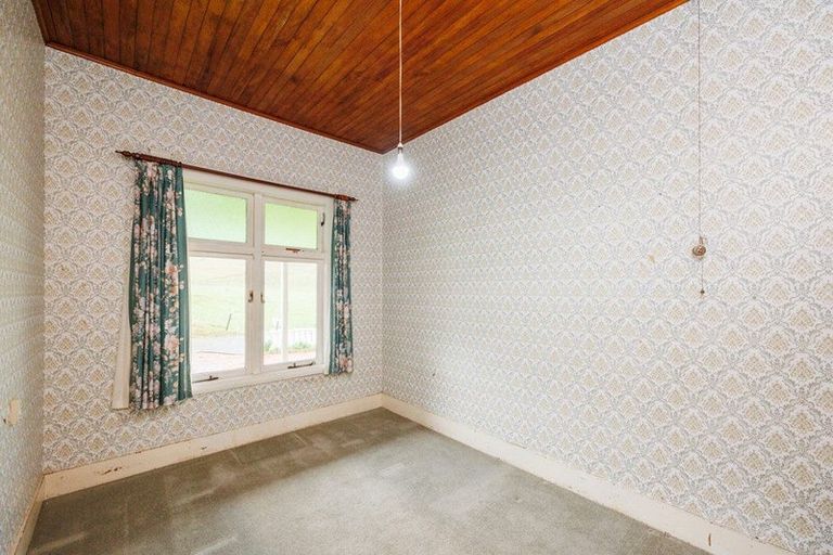 Photo of property in 54/56 Ongo Road, Hunterville, 4730