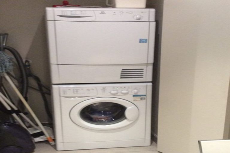 Photo of property in Shoal Haven Apartments, 112a/130 Anzac Street, Takapuna, Auckland, 0622