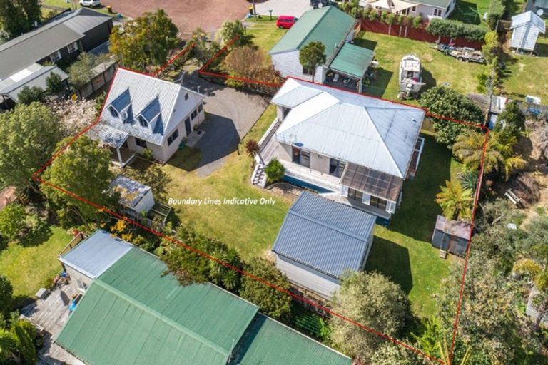 Photo of property in 114 Everitt Crescent, Whangamata, 3620