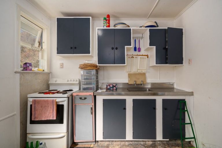 Photo of property in 155 Castor Crescent, Cannons Creek, Porirua, 5024