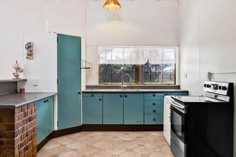 Photo of property in 290 Waihi Road, Hawera, 4673