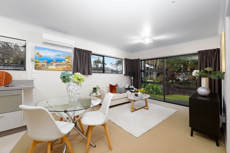 Photo of property in 65 Rhinevale Close, Henderson, Auckland, 0612