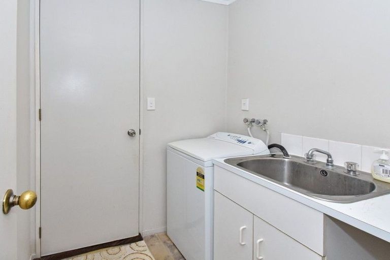 Photo of property in 18 Elderberry Road, Burswood, Auckland, 2013