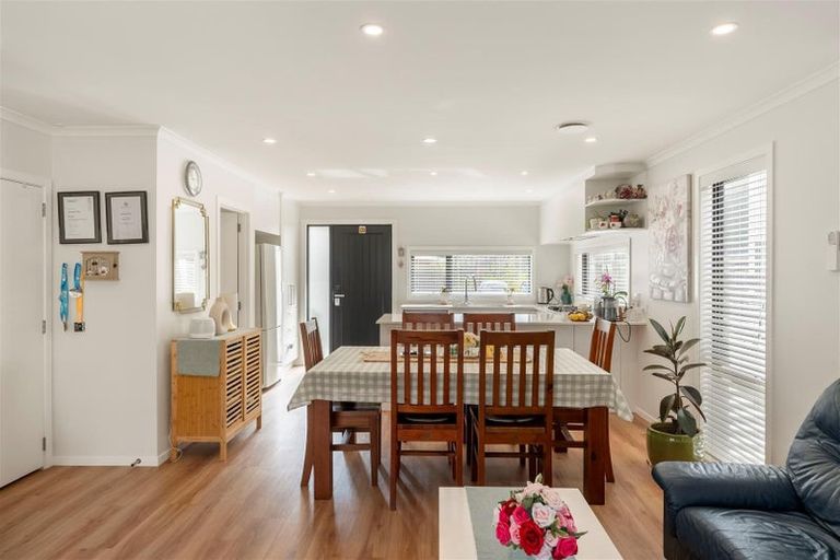 Photo of property in 5 Reid Lane, Wallaceville, Upper Hutt, 5018