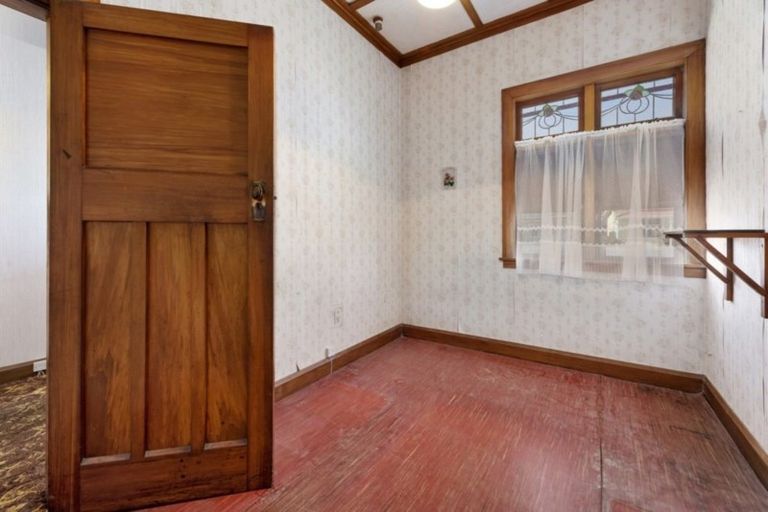 Photo of property in 27 Central Terrace, Alicetown, Lower Hutt, 5010