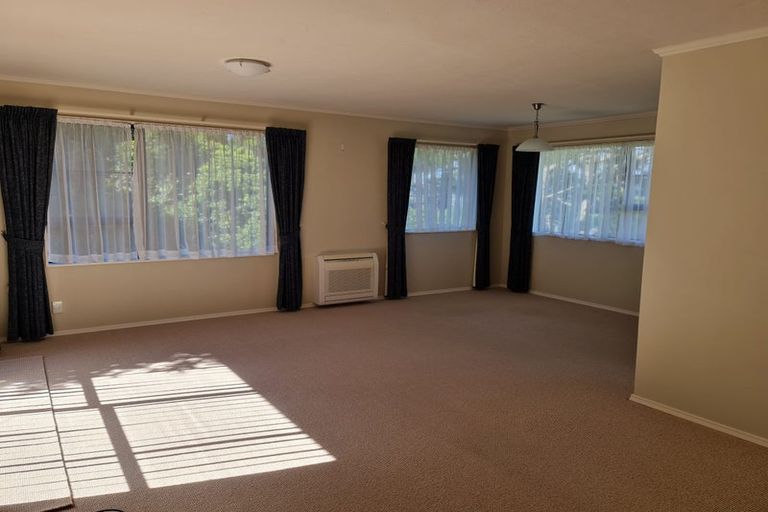 Photo of property in 29 Westhaven Drive, Tawa, Wellington, 5028