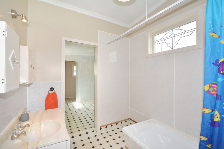 Photo of property in 11 Kings Avenue, Saint Kilda, Dunedin, 9012