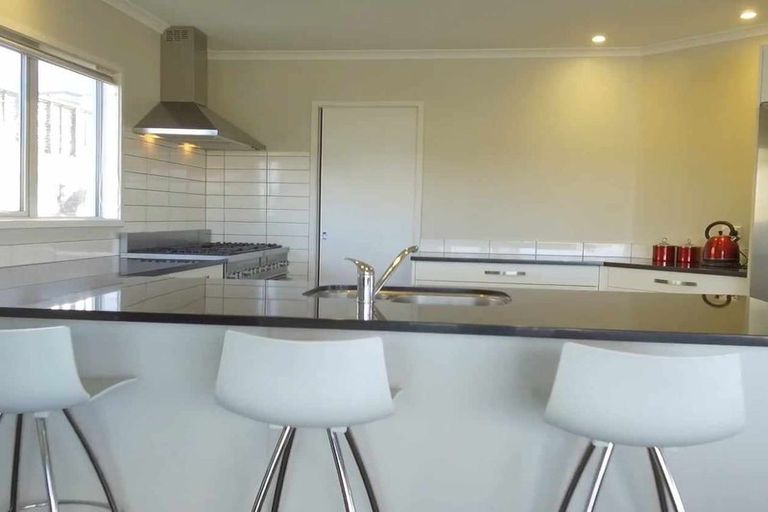 Photo of property in 12 Kahurangi Heights, Aotea, Porirua, 5024