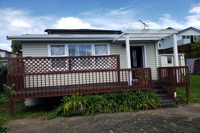 Photo of property in 15 Linwood Avenue, Forrest Hill, Auckland, 0620