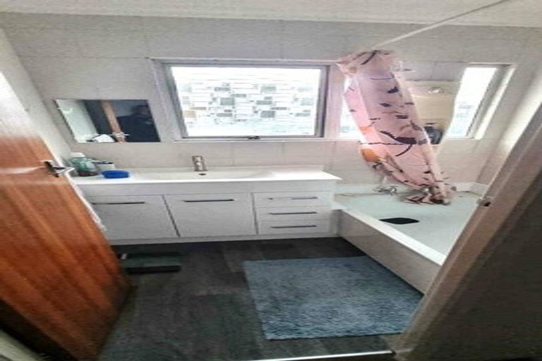 Photo of property in 24 Maire Street, Inglewood, 4330