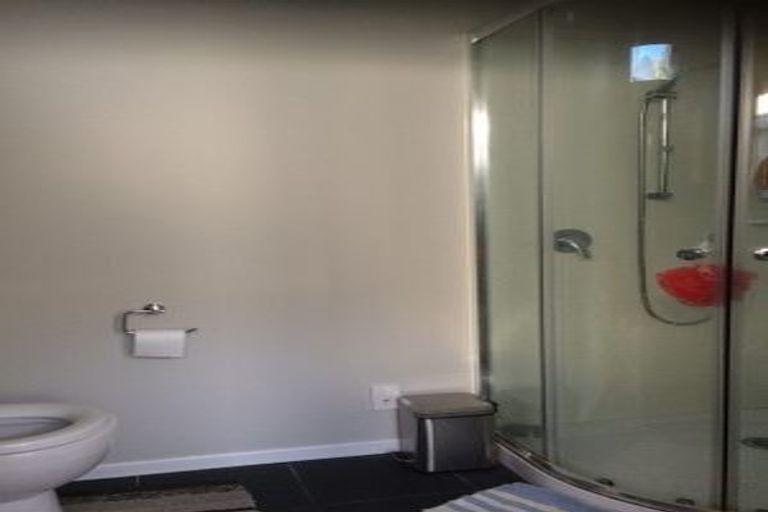 Photo of property in 207 Onepu Road, Lyall Bay, Wellington, 6022