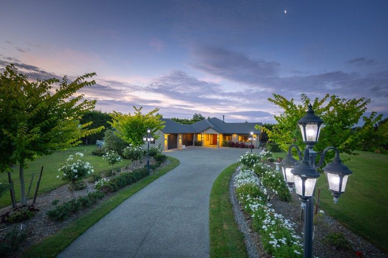 Photo of property in 7 Dobsons Lane, Kelvin Grove, Palmerston North, 4470