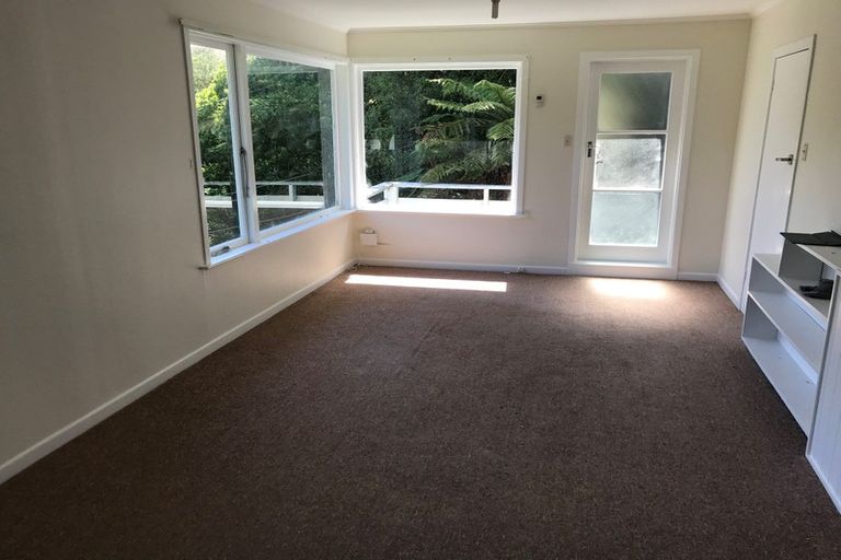 Photo of property in 2 Sydenham Street, Northland, Wellington, 6012