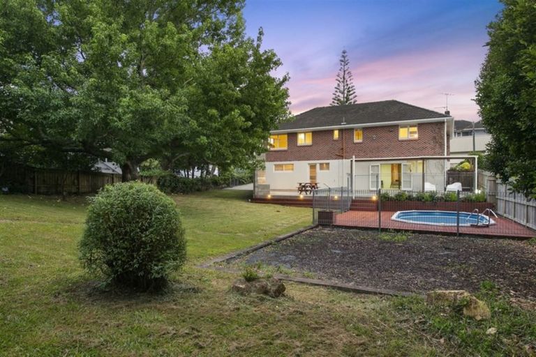 Photo of property in 14 Fowey Avenue, Te Atatu South, Auckland, 0610