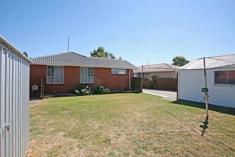 Photo of property in 4 Karnak Crescent, Russley, Christchurch, 8042