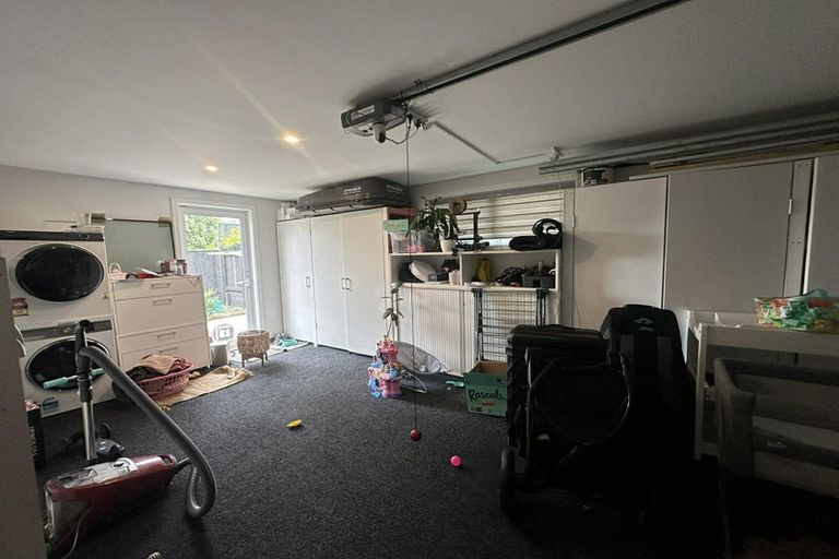 Photo of property in 395 Stokes Valley Road, Stokes Valley, Lower Hutt, 5019