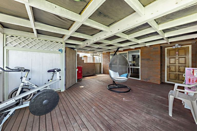 Photo of property in 14 Tonson Place, Weymouth, Auckland, 2103