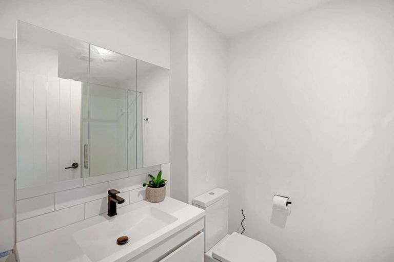 Photo of property in 2d Ellen Avenue, Hillcrest, Auckland, 0627