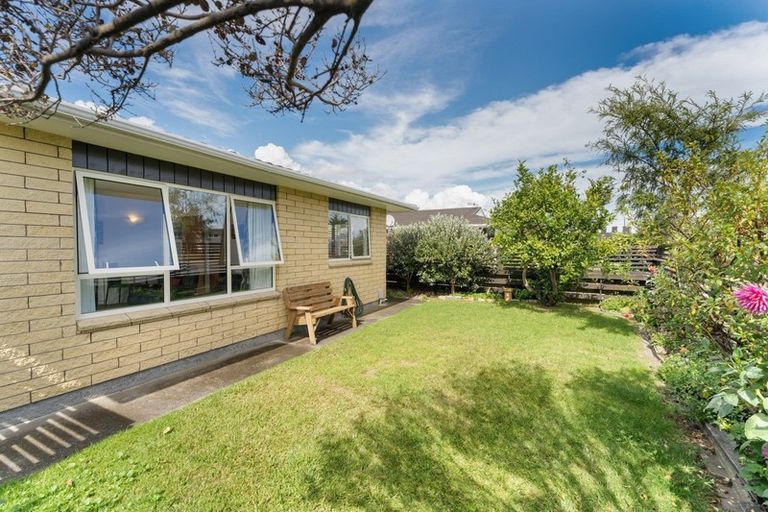 Photo of property in 126a Hillcrest Road, Raumati Beach, Paraparaumu, 5032