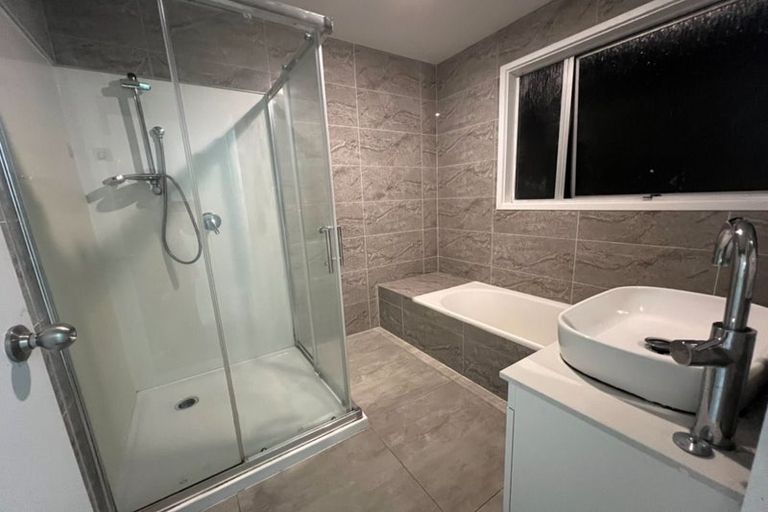 Photo of property in 26 Reelick Avenue, Pakuranga Heights, Auckland, 2010