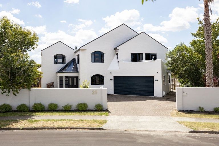 Photo of property in 25 Montrose Crescent, Huntington, Hamilton, 3210