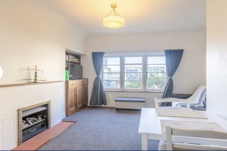 Photo of property in 2/193 The Terrace, Wellington Central, Wellington, 6011