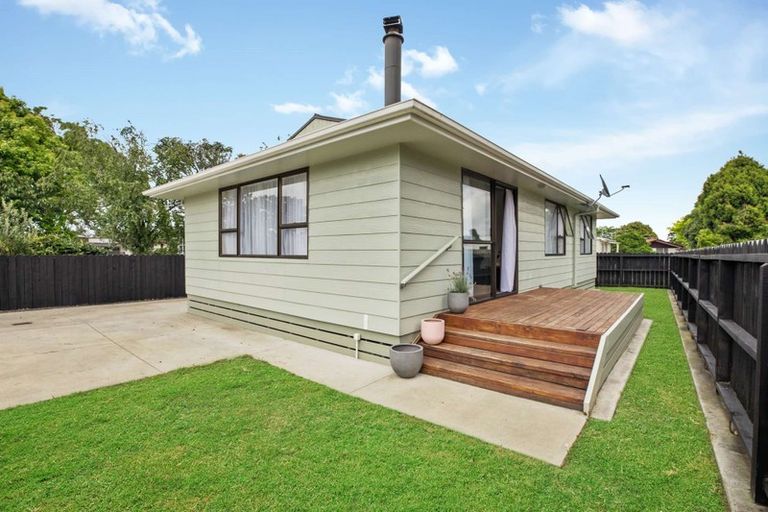 Photo of property in 70 Racecourse Road, Waiuku, 2123