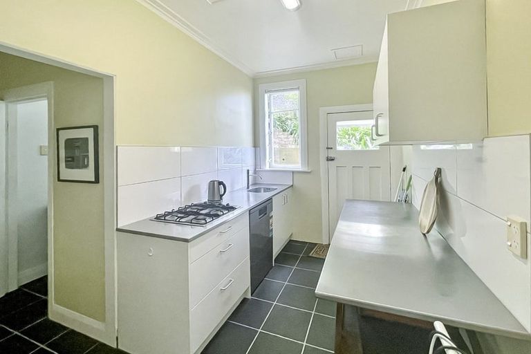 Photo of property in 13 Austin Street, Mount Victoria, Wellington, 6011