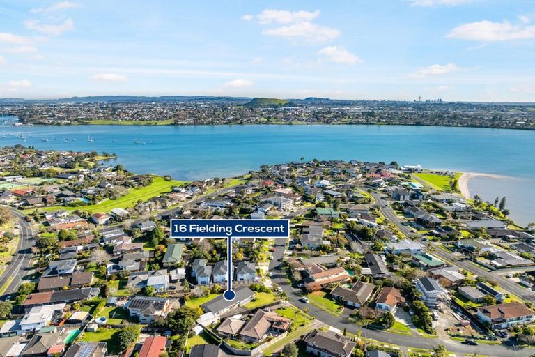 Photo of property in 16 Fielding Crescent, Farm Cove, Auckland, 2012