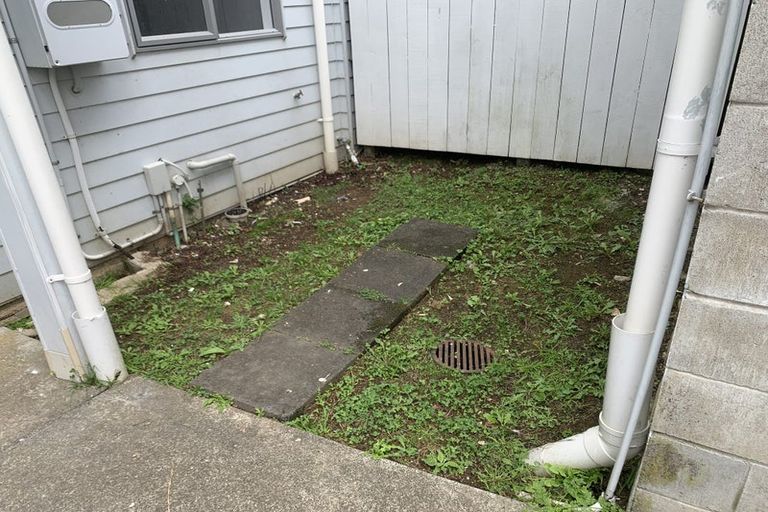 Photo of property in 25/3 Hulme Place, Henderson, Auckland, 0612