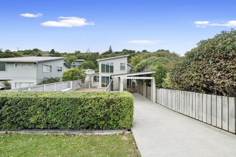 Photo of property in 9 Duncan Street, Tawa, Wellington, 5028