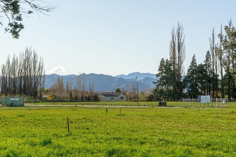 Photo of property in 23 Orchard Road, Greytown, 5712