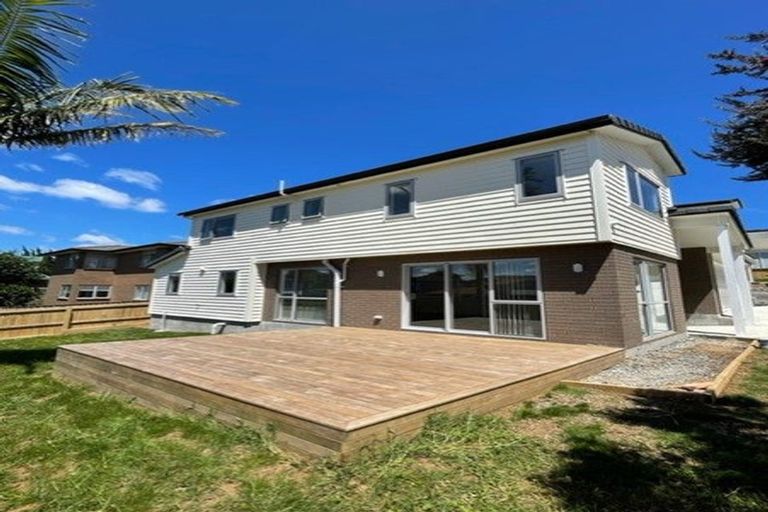 Photo of property in 30b Sorrel Crescent, Bucklands Beach, Auckland, 2012