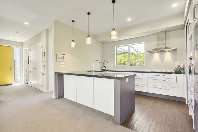 Photo of property in 8 Winton Street, St Albans, Christchurch, 8014