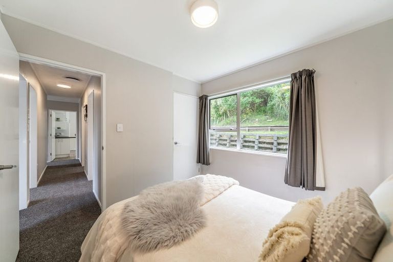 Photo of property in 9 Venus Place, Whitby, Porirua, 5024