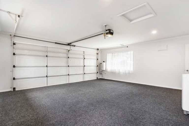 Photo of property in 93 Westerham Drive, Dannemora, Auckland, 2016