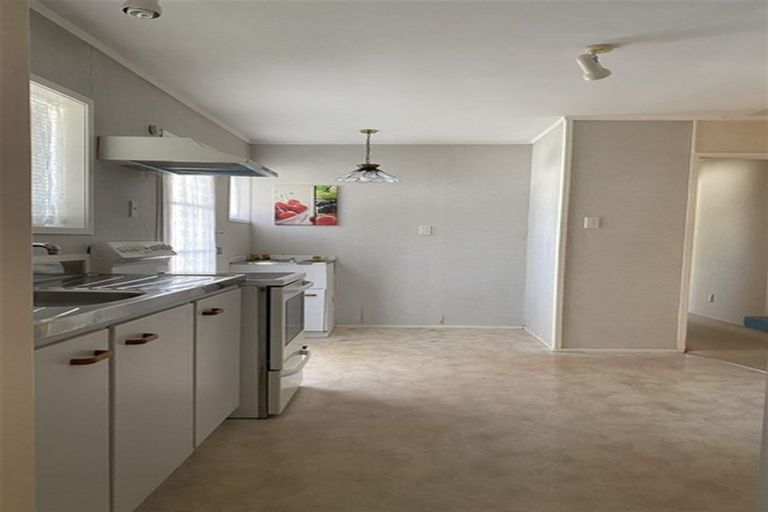 Photo of property in 17a Pah Road, Papatoetoe, Auckland, 2025