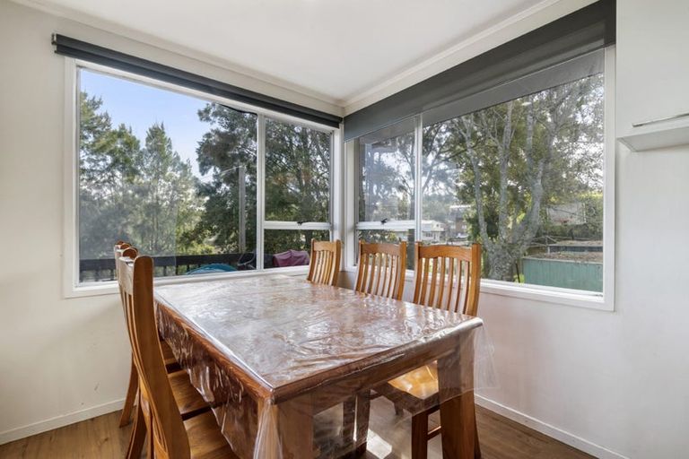 Photo of property in 1/11 Cassia Place, Sunnynook, Auckland, 0620