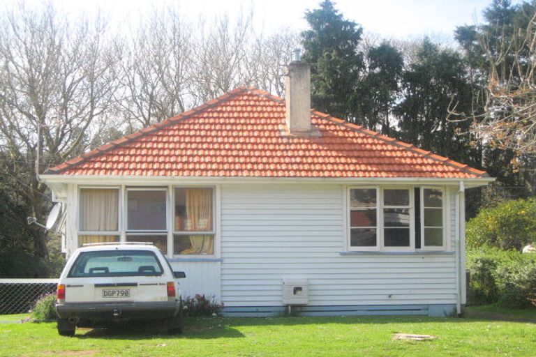 Photo of property in 25 Glenpark Avenue, Frankleigh Park, New Plymouth, 4310