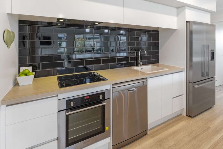 Photo of property in 20 Batty Street, Papamoa Beach, Papamoa, 3118