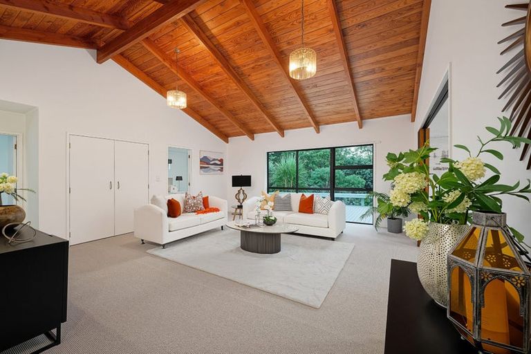 Photo of property in 4 Rhinevale Close, Henderson, Auckland, 0612