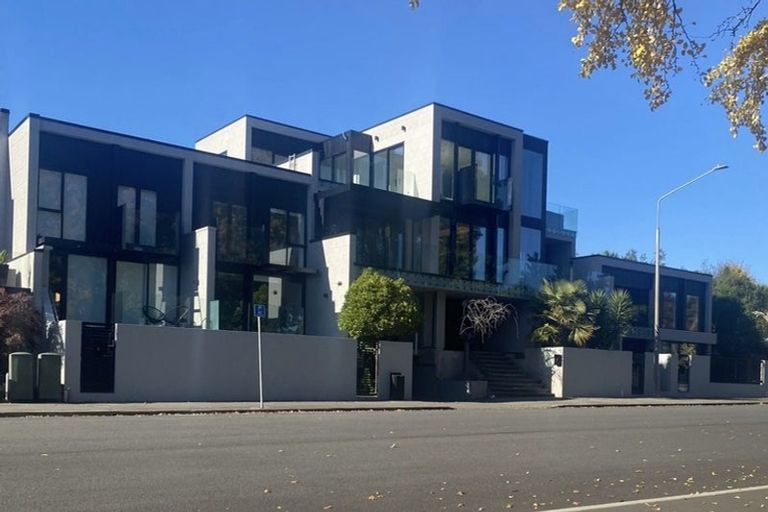 Photo of property in 9/314 Oxford Terrace, Christchurch Central, Christchurch, 8011