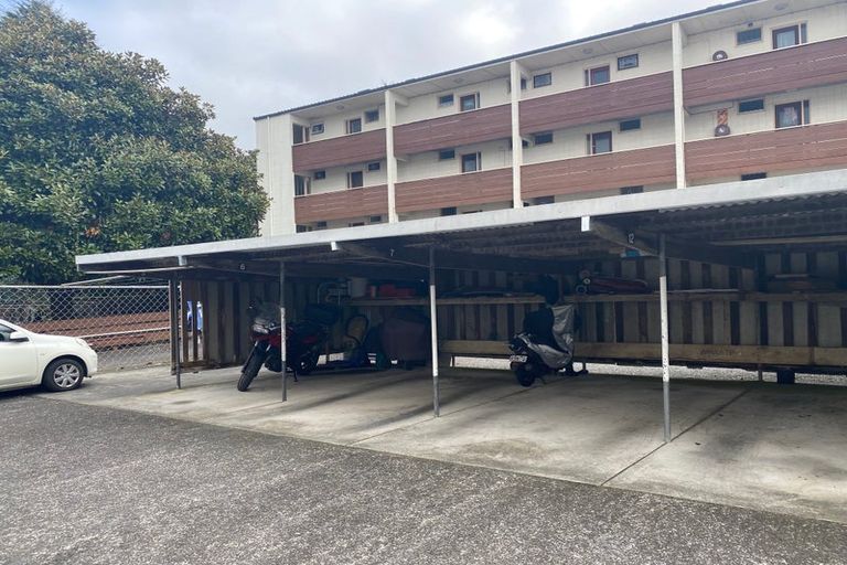 Photo of property in 9 Esplanade Road, Mount Eden, Auckland, 1024